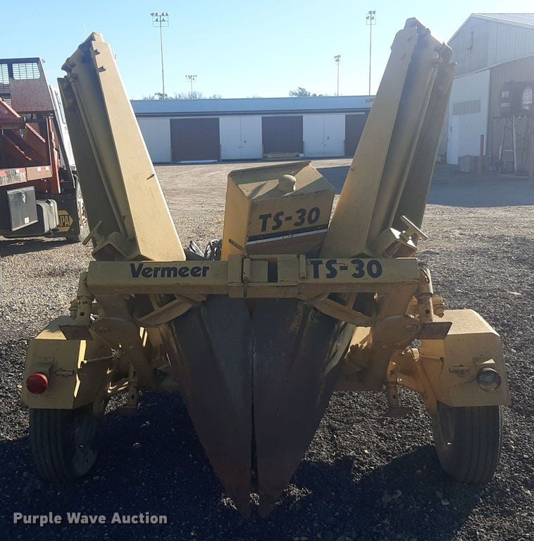 image for item LX9808 1992 Vermeer TS30  tree spade