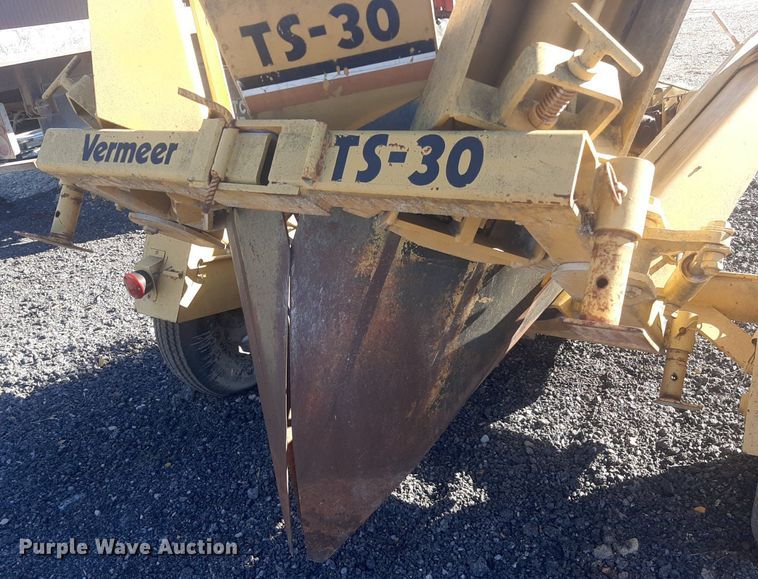 image for item LX9808 1992 Vermeer TS30  tree spade