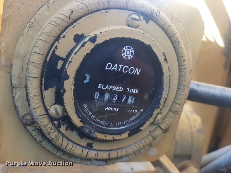 image for item LX9808 1992 Vermeer TS30  tree spade