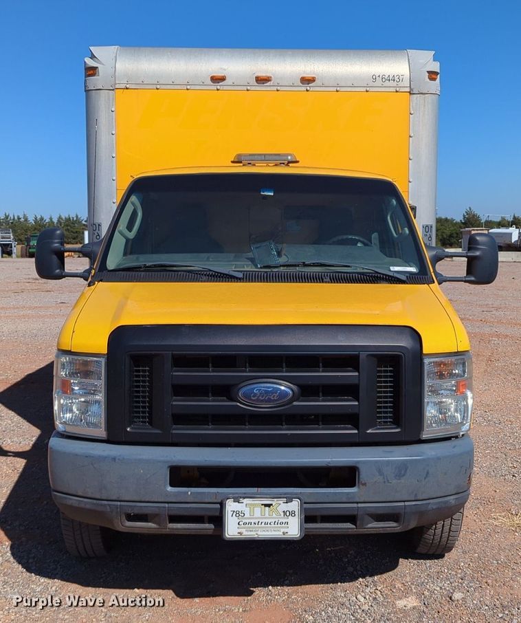 image for item LY9441 2012 Ford E350 Super Duty  box truck