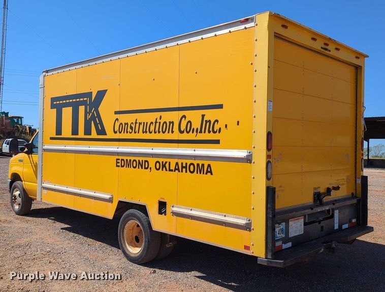 image for item LY9441 2012 Ford E350 Super Duty  box truck