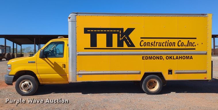 image for item LY9441 2012 Ford E350 Super Duty  box truck