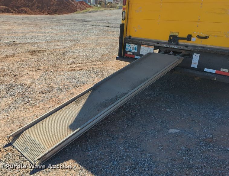 image for item LY9441 2012 Ford E350 Super Duty  box truck