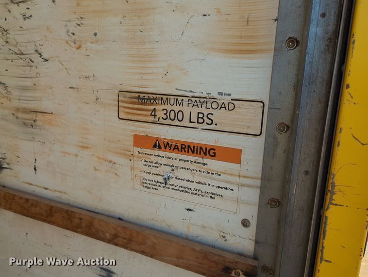 image for item LY9441 2012 Ford E350 Super Duty  box truck