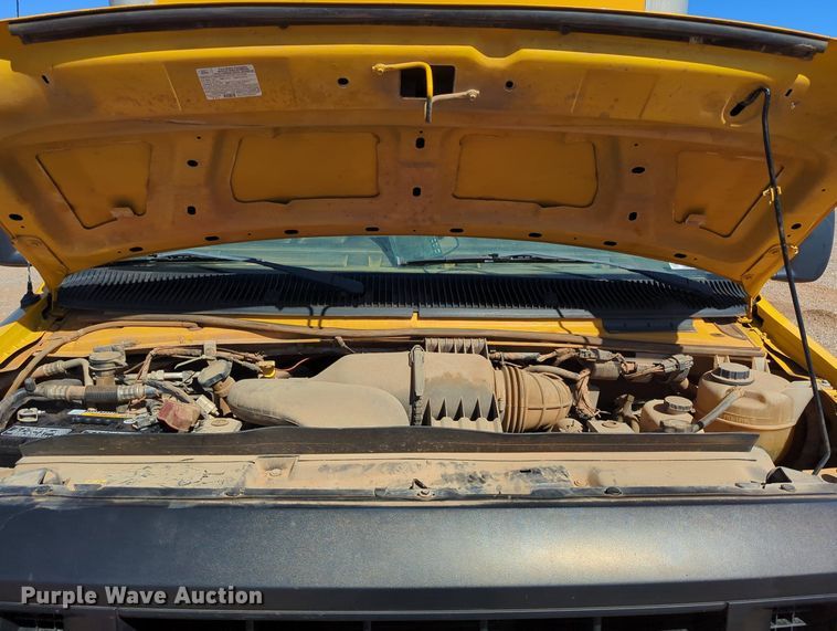 image for item LY9441 2012 Ford E350 Super Duty  box truck