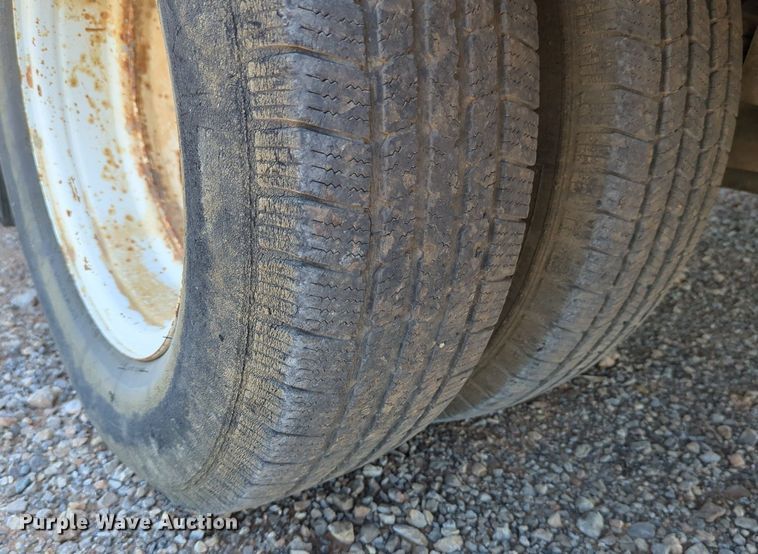 image for item LY9441 2012 Ford E350 Super Duty  box truck