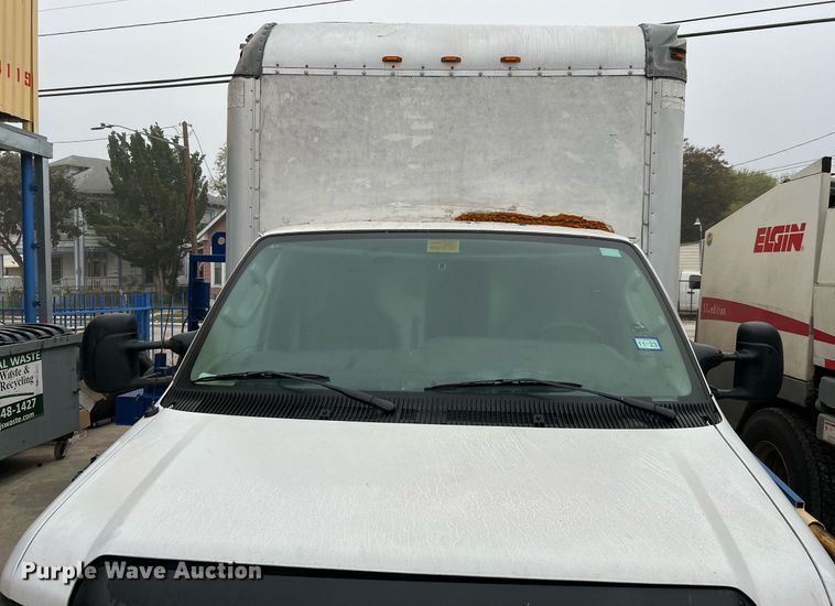 image for item MH9943 2016 Ford E350 Super Duty  box van