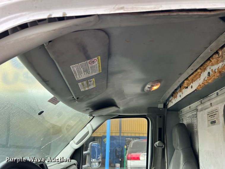 image for item MH9943 2016 Ford E350 Super Duty  box van