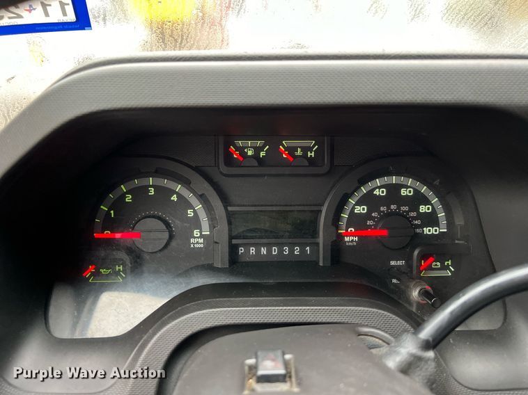 image for item MH9943 2016 Ford E350 Super Duty  box van