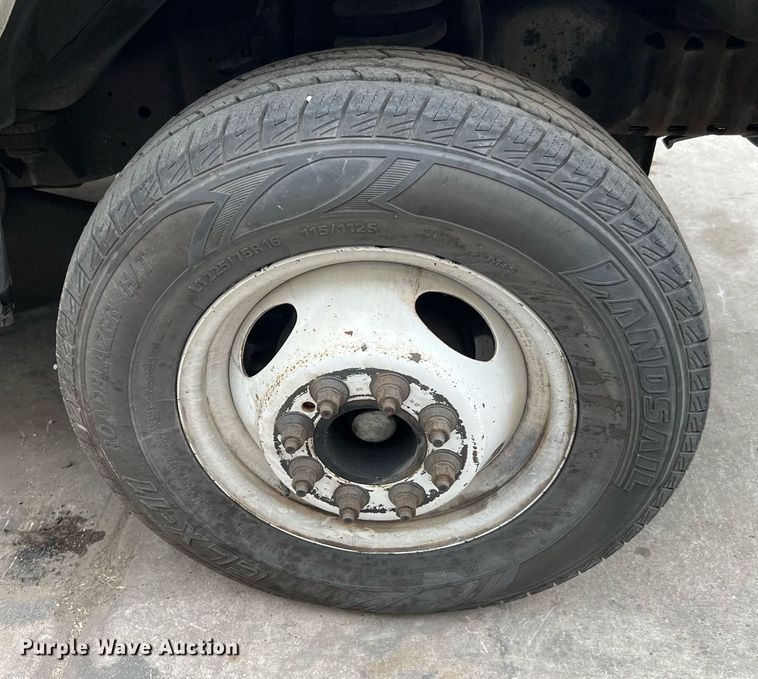 image for item MH9943 2016 Ford E350 Super Duty  box van