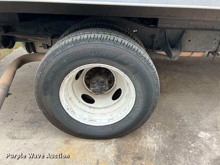 image for item MH9943 2016 Ford E350 Super Duty  box van