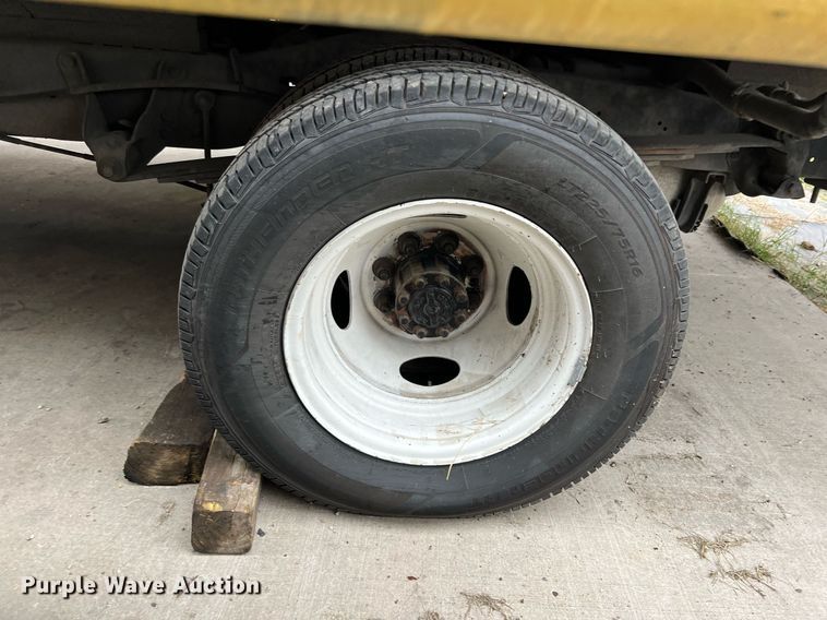 image for item MH9943 2016 Ford E350 Super Duty  box van