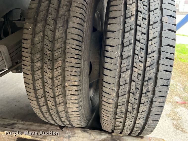 image for item MH9943 2016 Ford E350 Super Duty  box van