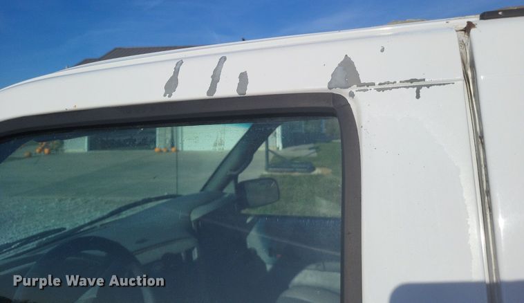 image for item MI9807 2002 Chevrolet Astro  van