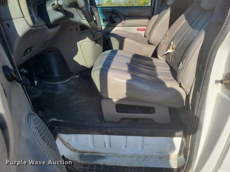 image for item MI9807 2002 Chevrolet Astro  van