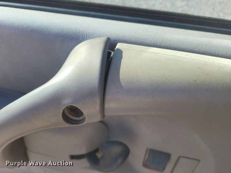 image for item MI9807 2002 Chevrolet Astro  van