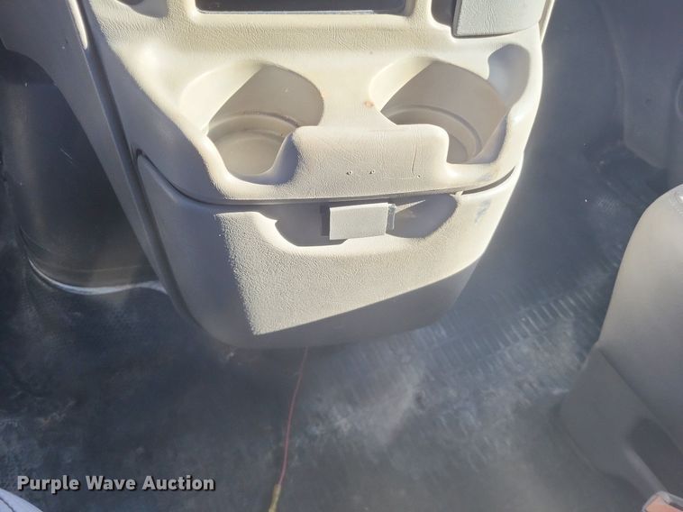 image for item MI9807 2002 Chevrolet Astro  van