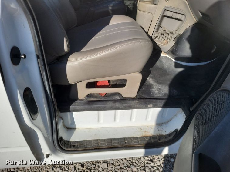 image for item MI9807 2002 Chevrolet Astro  van