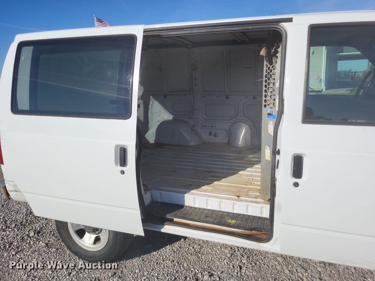 image for item MI9807 2002 Chevrolet Astro  van