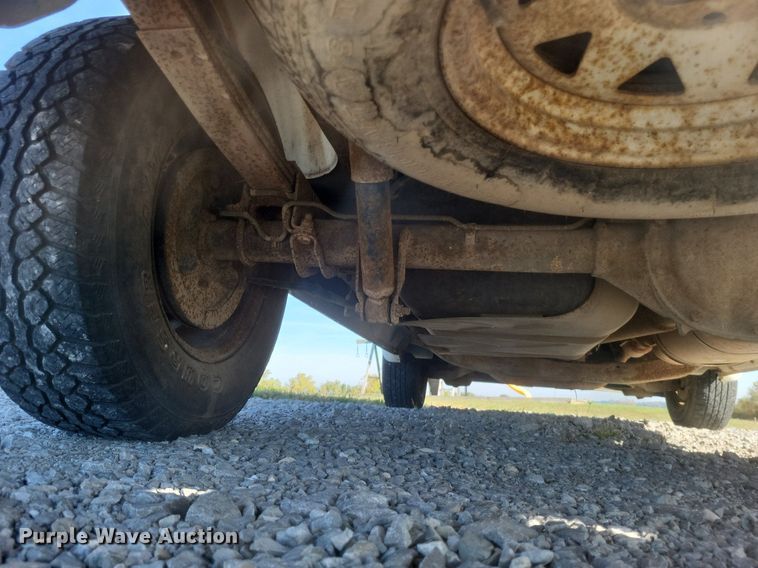 image for item MI9807 2002 Chevrolet Astro  van