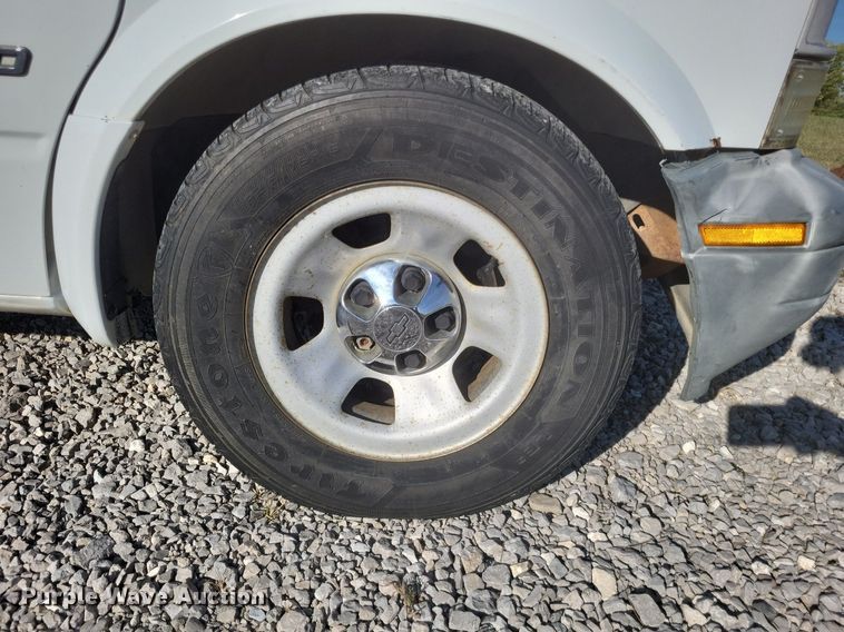 image for item MI9807 2002 Chevrolet Astro  van