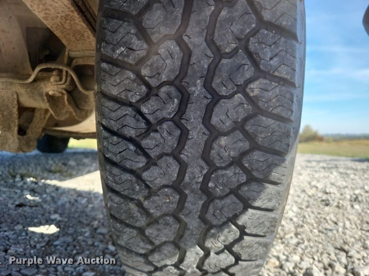 image for item MI9807 2002 Chevrolet Astro  van