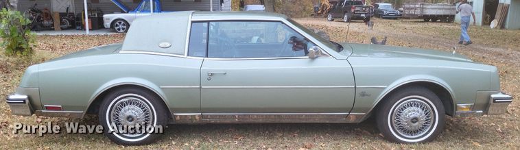 image for item MI9810 1985 Buick Riviera