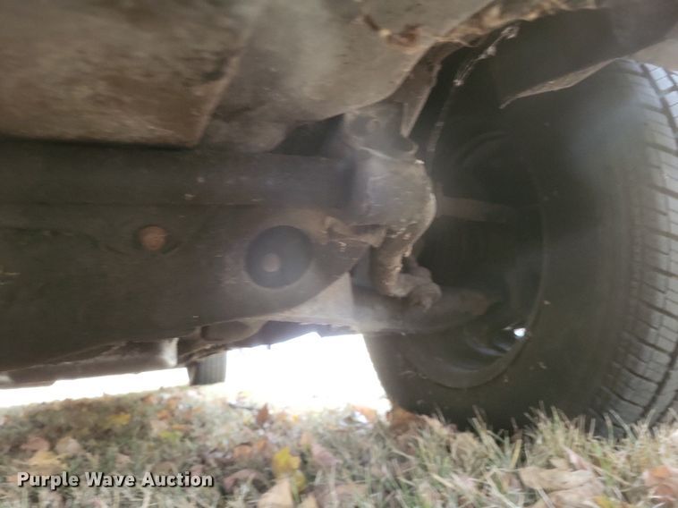 image for item MI9810 1985 Buick Riviera