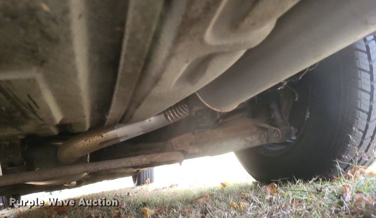 image for item MI9810 1985 Buick Riviera