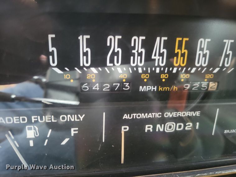 image for item MI9810 1985 Buick Riviera