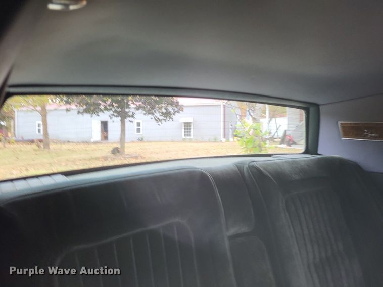 image for item MI9810 1985 Buick Riviera