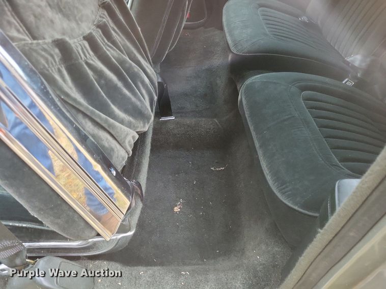 image for item MI9810 1985 Buick Riviera