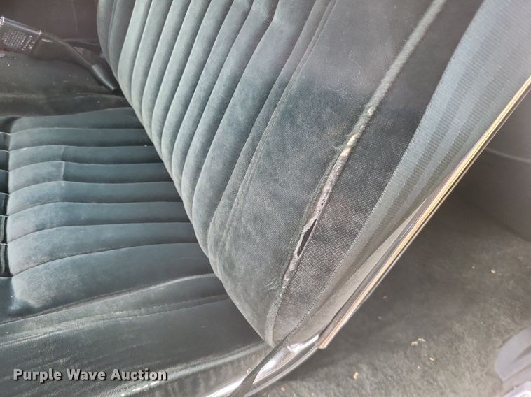 image for item MI9810 1985 Buick Riviera