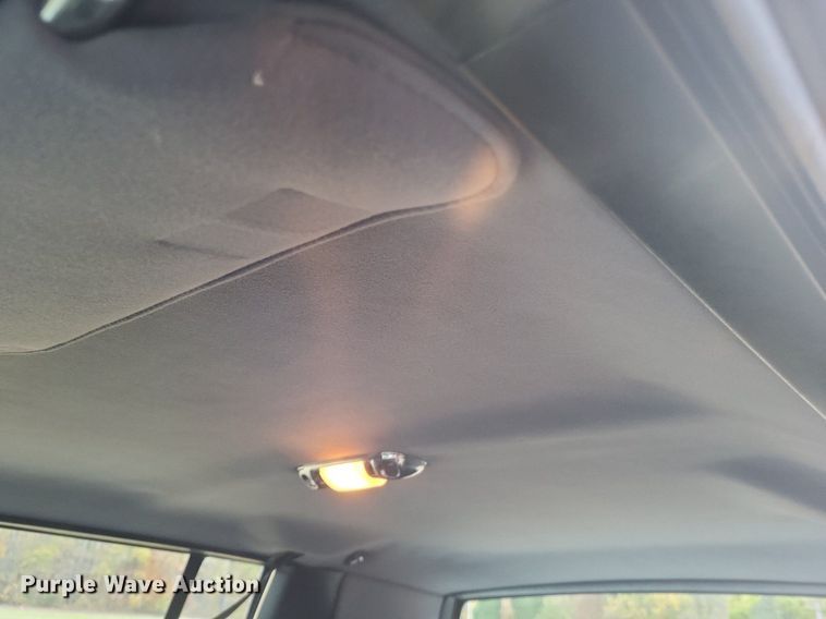 image for item MI9810 1985 Buick Riviera