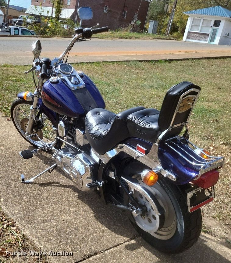 image for item MI9814 1999 Harley Davidson Softail  motorcycle