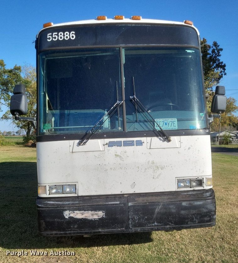 image for item MI9815 1996 MCI 102-D3  coach bus