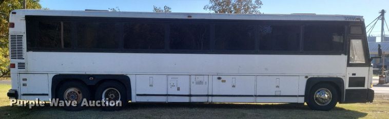 image for item MI9815 1996 MCI 102-D3  coach bus