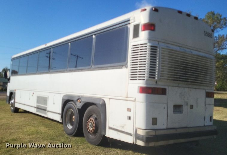 image for item MI9815 1996 MCI 102-D3  coach bus