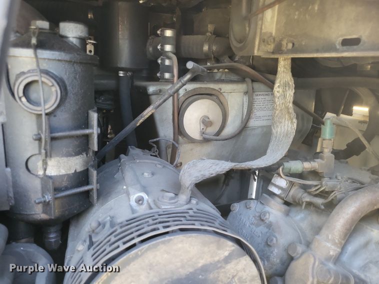 image for item MI9815 1996 MCI 102-D3  coach bus