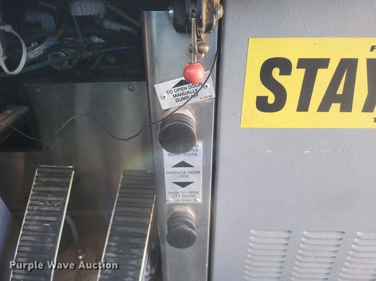 image for item MI9815 1996 MCI 102-D3  coach bus