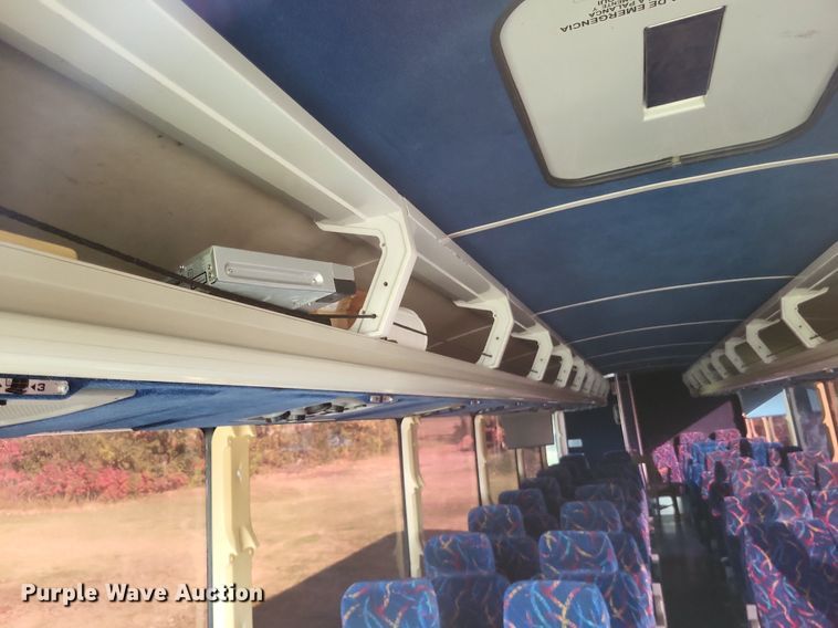 image for item MI9815 1996 MCI 102-D3  coach bus