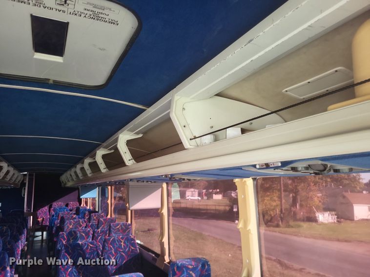 image for item MI9815 1996 MCI 102-D3  coach bus