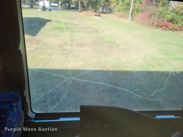 image for item MI9815 1996 MCI 102-D3  coach bus