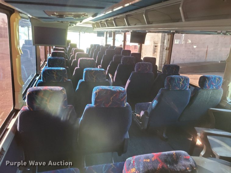 image for item MI9815 1996 MCI 102-D3  coach bus