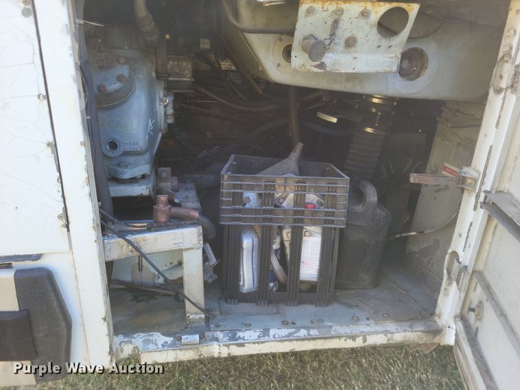 image for item MI9815 1996 MCI 102-D3  coach bus