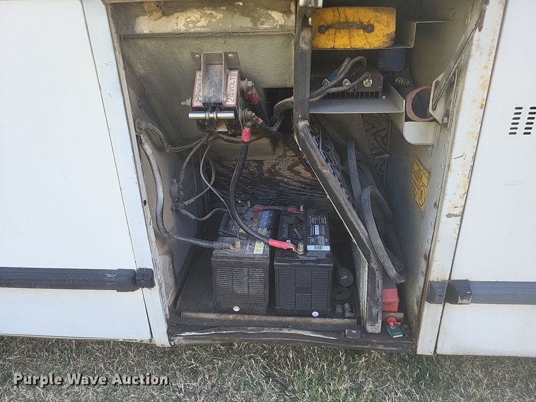 image for item MI9815 1996 MCI 102-D3  coach bus