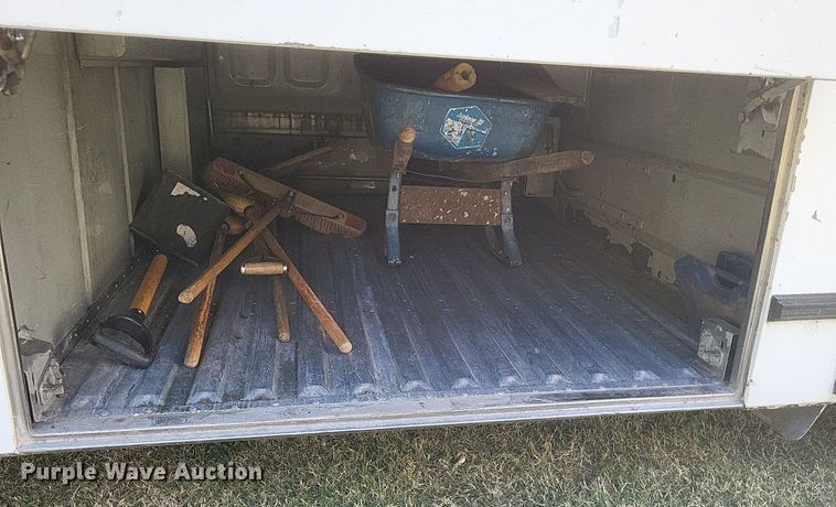 image for item MI9815 1996 MCI 102-D3  coach bus