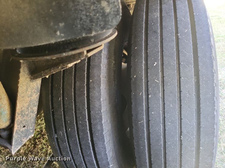 image for item MI9815 1996 MCI 102-D3  coach bus