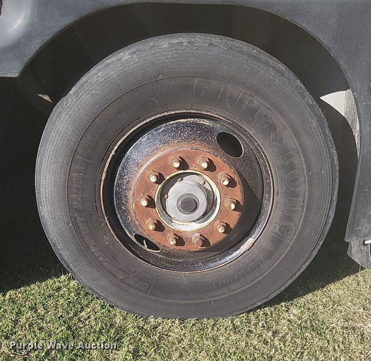 image for item MI9815 1996 MCI 102-D3  coach bus