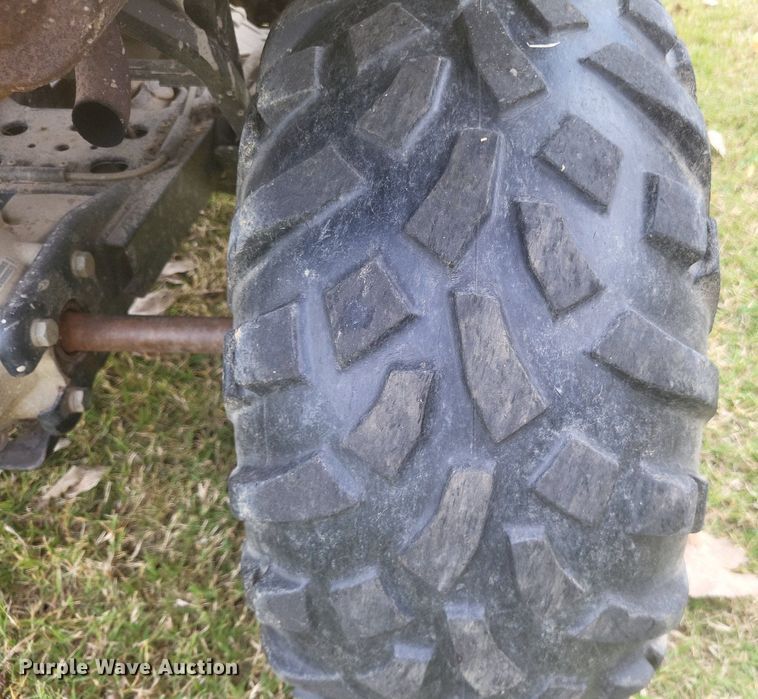 image for item MI9817 2001 Polaris Magnum 325  ATV